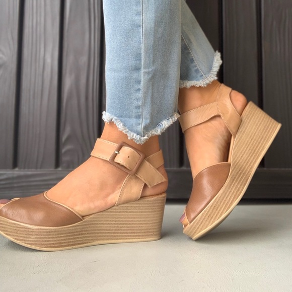 Tan Butter Soft Leather Peep Toe Wedge Sandal - Picture 3 of 3